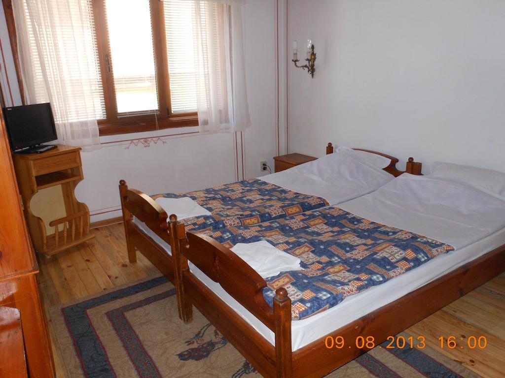 Family Hotel Kalina Koprivshtitsa Room photo